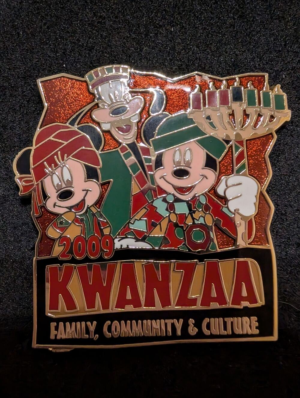 WDW Mickey holding a kinara, Minnie, and Goofy Kwanzaa 2009 LE 500 Disney Pin